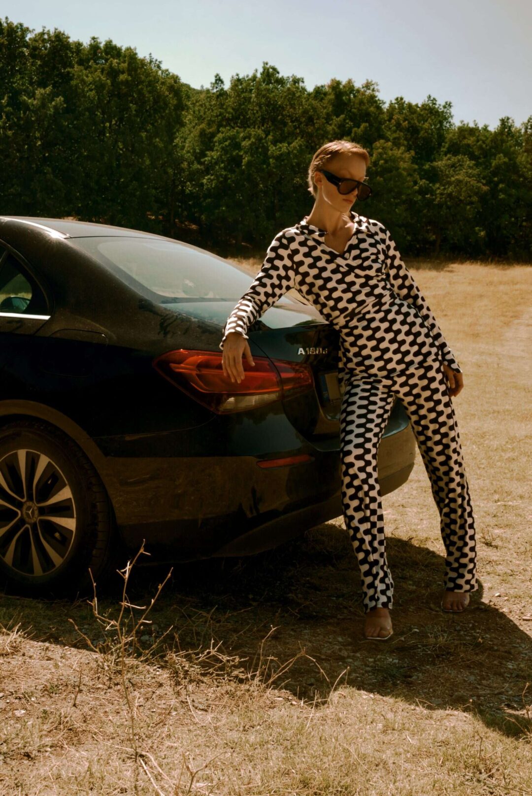 ΠΑΝΤΕΛΟΝΑ ΚΑΜΠΑΝΑ CURVED STRIPES PRINT .