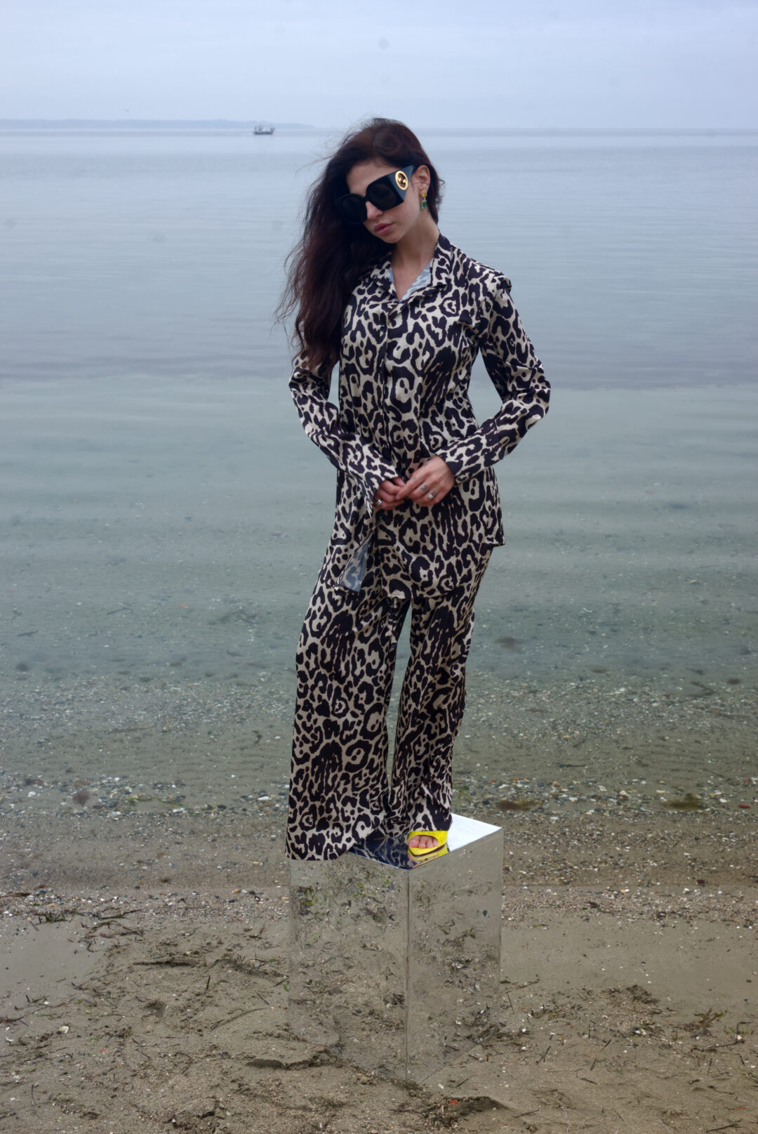 Πουκάμισο σατέν μακρυμάνικο print Leopard .